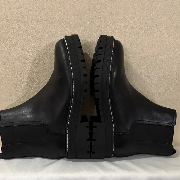 Marc Fisher Black Leather Footwear - Picture 5 of 15